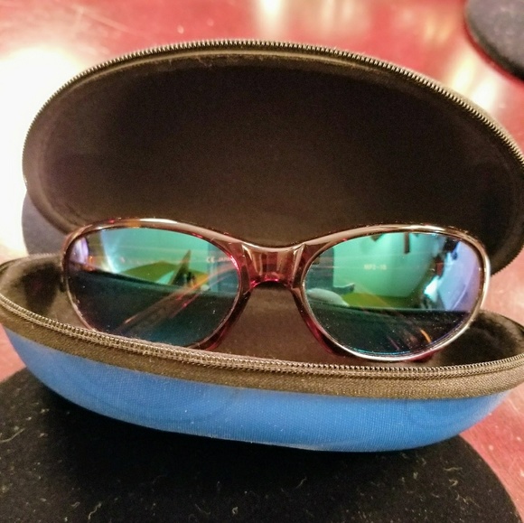 Costa Del Mar Accessories - Costa Del Mar sunglasses and case